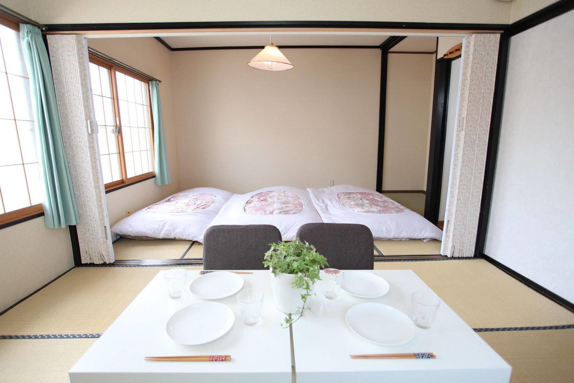 Fujiyama Base Bed & Breakfast Fujiyoshida Exterior photo